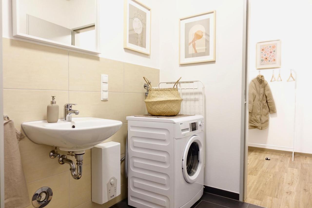 Modernes Apartment, Stadtnah, Stellplatz, Naehe Mosel Coblenza Esterno foto
