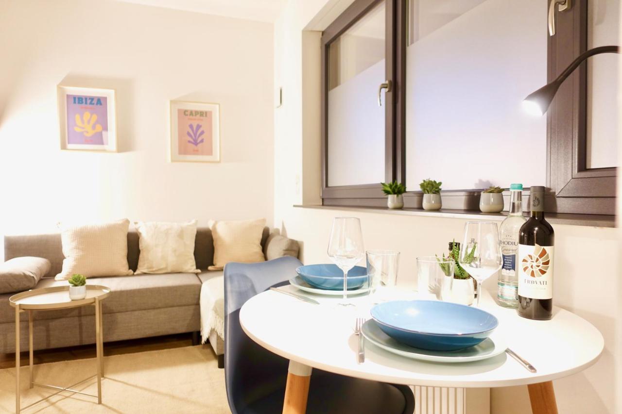 Modernes Apartment, Stadtnah, Stellplatz, Naehe Mosel Coblenza Esterno foto