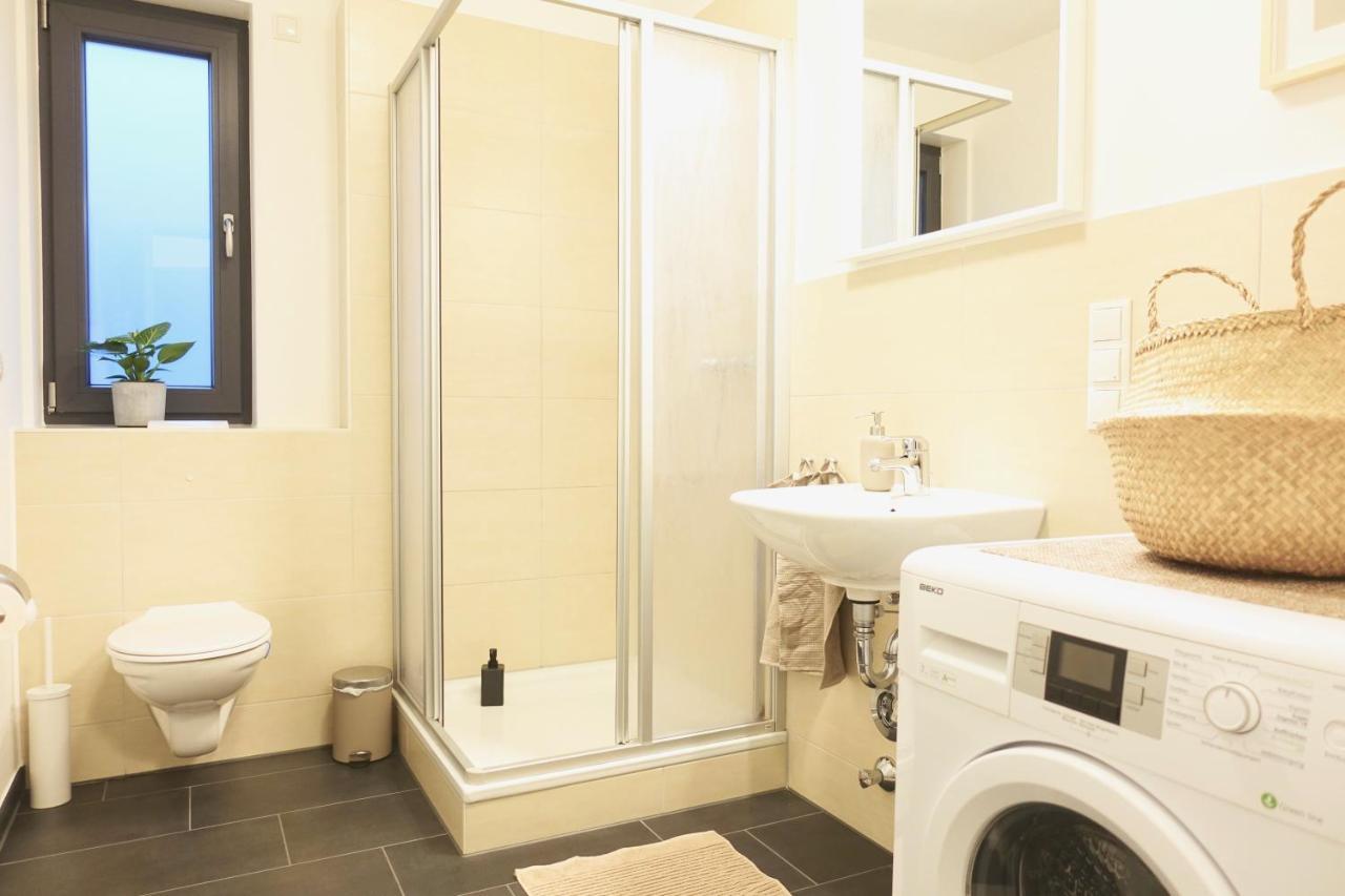 Modernes Apartment, Stadtnah, Stellplatz, Naehe Mosel Coblenza Esterno foto