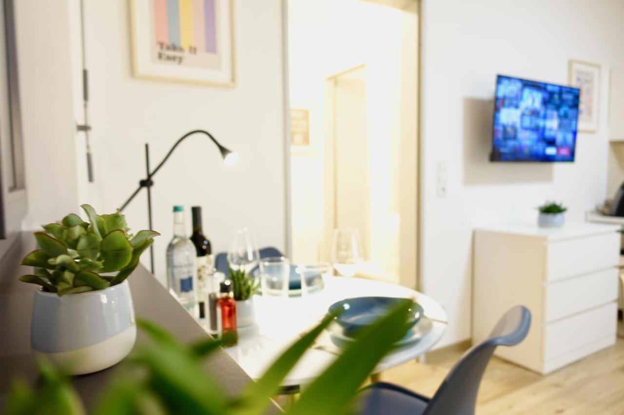 Modernes Apartment, Stadtnah, Stellplatz, Naehe Mosel Coblenza Esterno foto